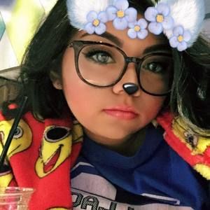 Meet your Posher, Lizzy